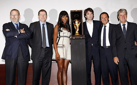 Naomi Campbell Loves Soccer and Louis Vuitton_20.jpg