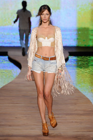 desfile-cocacola-fashionrioverao2012-103.jpg