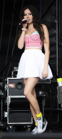 33510_ElizaDoolittle_PerformingliveatAltonTowersinStaffordshireJune192011_By_oTTo2_122_214lo.jpg