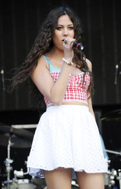 33748_ElizaDoolittle_PerformingliveatAltonTowersinStaffordshireJune192011_By_oTTo4_122_435lo.jpg