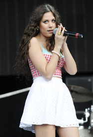 33556_ElizaDoolittle_PerformingliveatAltonTowersinStaffordshireJune192011_By_oTTo24_122_457lo.jpg