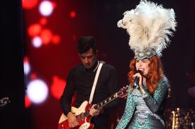 02412_Tikipeter_Paloma_Faith_Keep_A_Child_Alive_Ball_014_123_182lo.jpg