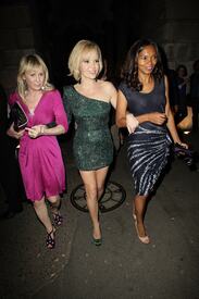 celebrity_paradise.com_TheElder_AmandaHolden2011_06_14_ShrekTheMusicalPressNightAfterParty12.jpg