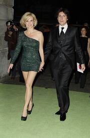 celebrity_paradise.com_TheElder_AmandaHolden2011_06_14_ShrekTheMusicalPressNightAfterParty15.jpg