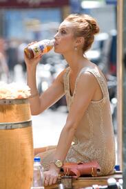 celebrity_paradise.com_TheElder_KCSWhitneyPort2011_06_10_celebrateNationalTeaDayNewYorkCity15.jpg