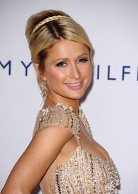 celebrity_paradise.comParisHilton_TheElder_7.jpg