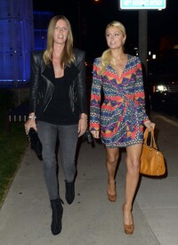 celebrity_paradise.com_TheElder_The_Hiltons11.jpg