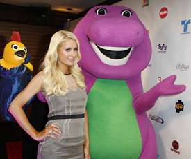 celebrity_paradise.com_TheElder_ParisHilton2011_06_15_NBCUniversalVIPpartyinChicago3.jpg