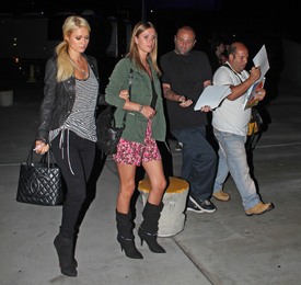 celebrity_paradise.com_TheElder_ParisHilton36.JPG