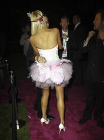 celebrity_paradise.com_TheElder_ParisHilton20.jpg