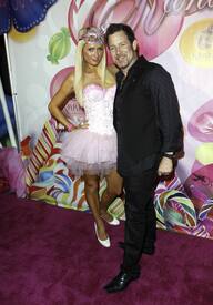 celebrity_paradise.com_TheElder_ParisHilton23.jpg