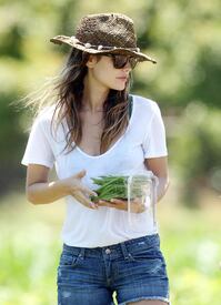 RachelBilson_UnderwoodFamilyFarm_Moorpark_260611_022.jpg