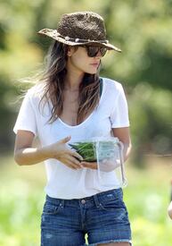 RachelBilson_UnderwoodFamilyFarm_Moorpark_260611_023.jpg