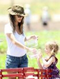 th_RachelBilson_UnderwoodFamilyFarm_Moorpark_260611_027.jpg