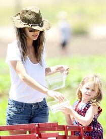 RachelBilson_UnderwoodFamilyFarm_Moorpark_260611_028.jpg