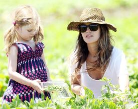 RachelBilson_UnderwoodFamilyFarm_Moorpark_260611_039.jpg