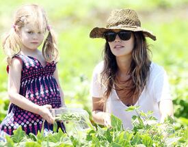 RachelBilson_UnderwoodFamilyFarm_Moorpark_260611_040.jpg