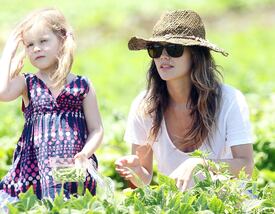 RachelBilson_UnderwoodFamilyFarm_Moorpark_260611_041.jpg