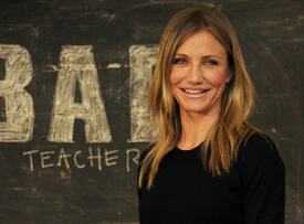 celebrity_paradise.com_TheElder_CameronDiaz2011_06_16_BadTeacherphotocall_London20.jpg