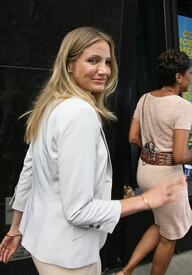 celebrity_paradise.com_TheElder_CameronDiaz2011_06_20_AppearingOnGoodMorningAmericainNY2.jpg