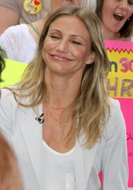 celebrity_paradise.com_TheElder_CameronDiaz2011_06_20_AppearingOnGoodMorningAmericainNY21.jpg