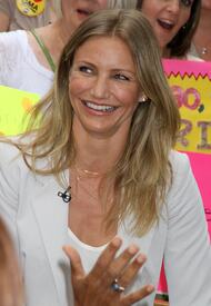 celebrity_paradise.com_TheElder_CameronDiaz2011_06_20_AppearingOnGoodMorningAmericainNY36.jpg