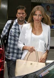 celebrity_paradise.com_TheElder_CameronDiaz2011_06_20_AppearingOnGoodMorningAmericainNY5.jpg