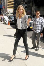 celebrity_paradise.com_TheElder_CameronDiaz2011_06_20_AtLateShowwithDavidLetterman59.jpg