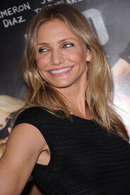 celebrity_paradise.com_TheElder_CameronDiaz2011_06_20_BadTeacherpremiereattheZiegfeldTheatreinNY125.jpg