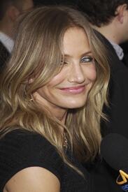 celebrity_paradise.com_TheElder_CameronDiaz2011_06_20_BadTeacherpremiereattheZiegfeldTheatreinNY149.jpg