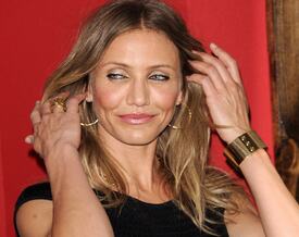 celebrity_paradise.com_TheElder_CameronDiaz2011_06_20_BadTeacherpremiereattheZiegfeldTheatreinNY42.jpg