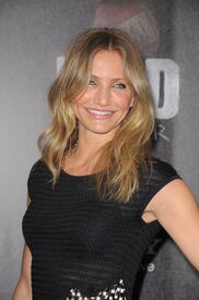 celebrity_paradise.com_TheElder_CameronDiaz2011_06_20_BadTeacherpremiereattheZiegfeldTheatreinNY55.jpg