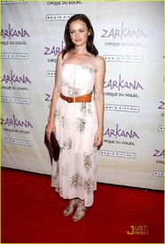 alexis-bledel-zarkana-opening-night-03.jpg