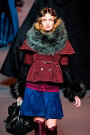 Christian_Dior_Fall_2011_YMPHZsw_DKKax.jpg