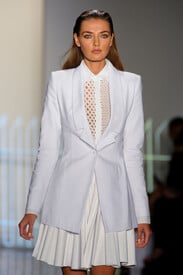 Cushnie_et_Ochs_Spring_2012_1_Tm_O7r_Am_Uxqx.jpg