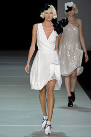 Emporio_Armani_Spring_2012_7cam_W22_YVHWx.jpg