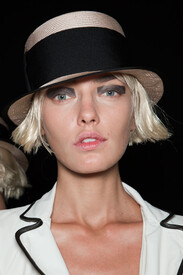 Emporio_Armani_Spring_2012_Backstage_I1_T7k_MKl_Pcd.jpg