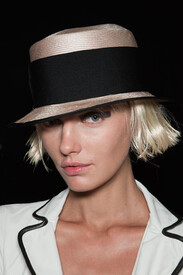 Emporio_Armani_Spring_2012_Backstage_Xl_JO1ffqh_JP.jpg