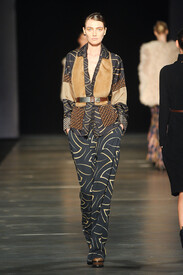 Etro_Fall_2011_n3_DQVQCQ19ux.jpg