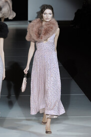 Giorgio_Armani_Fall_2011_3_X2tr0_AKE48x.jpg