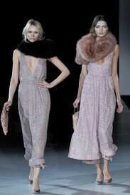 Giorgio_Armani_Fall_2011_xzg_Ff_Bf_Xhp0x.jpg