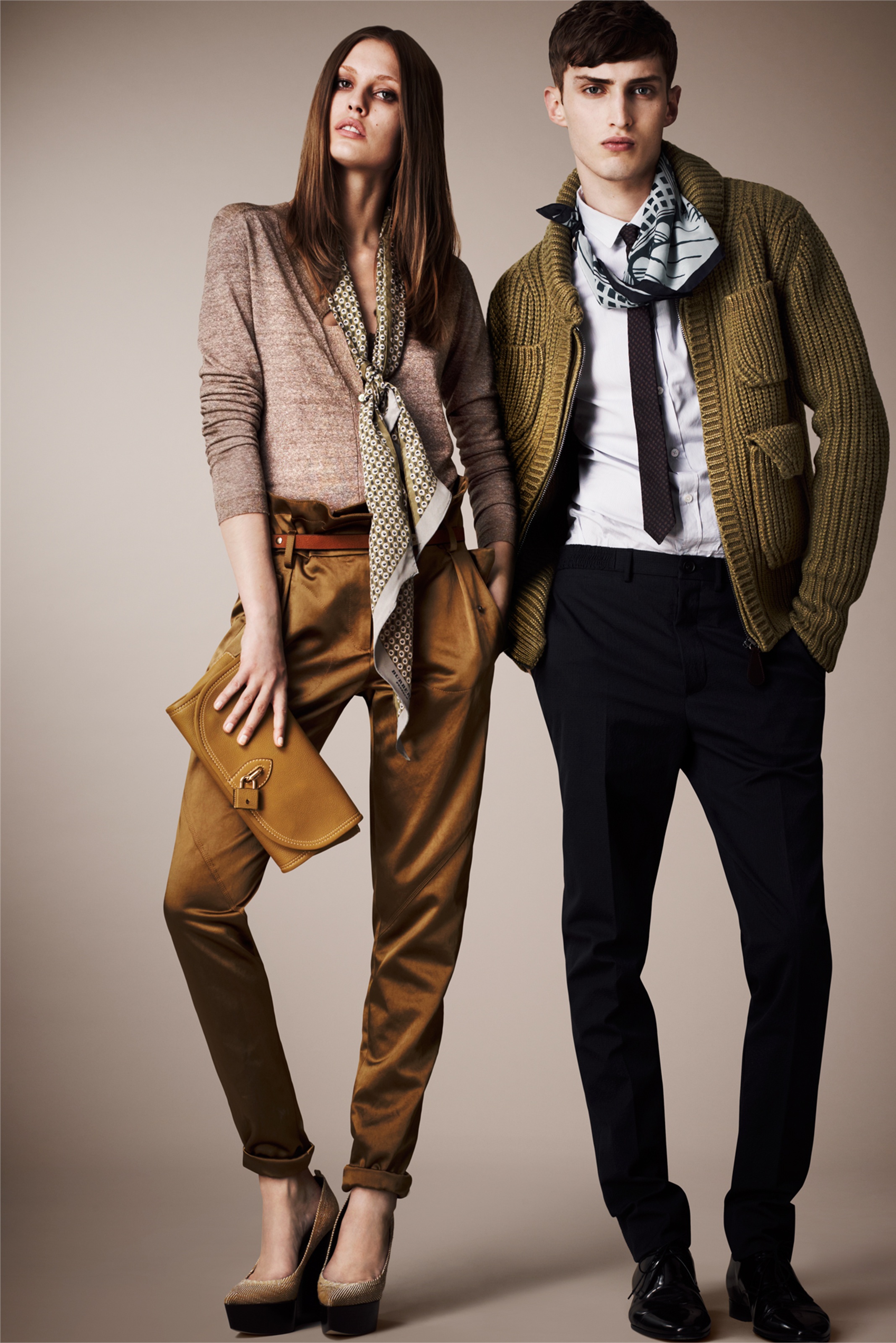 Стильные модели одежды. Burberry Prorsum коллекция 2013. Джинсы Burberry Prorsum. Современный стиль одежды. Модная Молодежная одежда.
