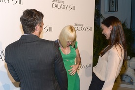 Odette Annable & Ashlee Simpson - Samsung Galaxy S III Launch, LA - 210612_121.jpg