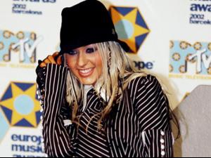 2002_christina_aguilera_by_christophe_simon.jpg