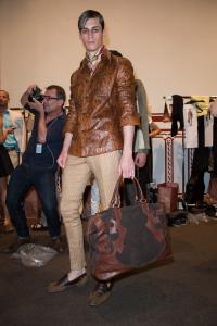 etro-mens-backstage-spring-summer-2014-mfw59.jpg