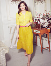 13WSUM_WG480_YEL_M03.jpg