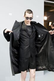 dior-homme-mens-backstage-spring-summer-2014-pfw.jpg