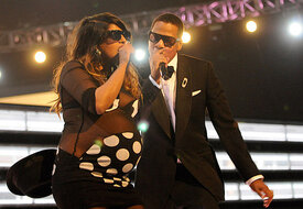 Video-MIA-Performing-Swagger-Like-Us-Grammys-9-Months-Pregnant.jpg