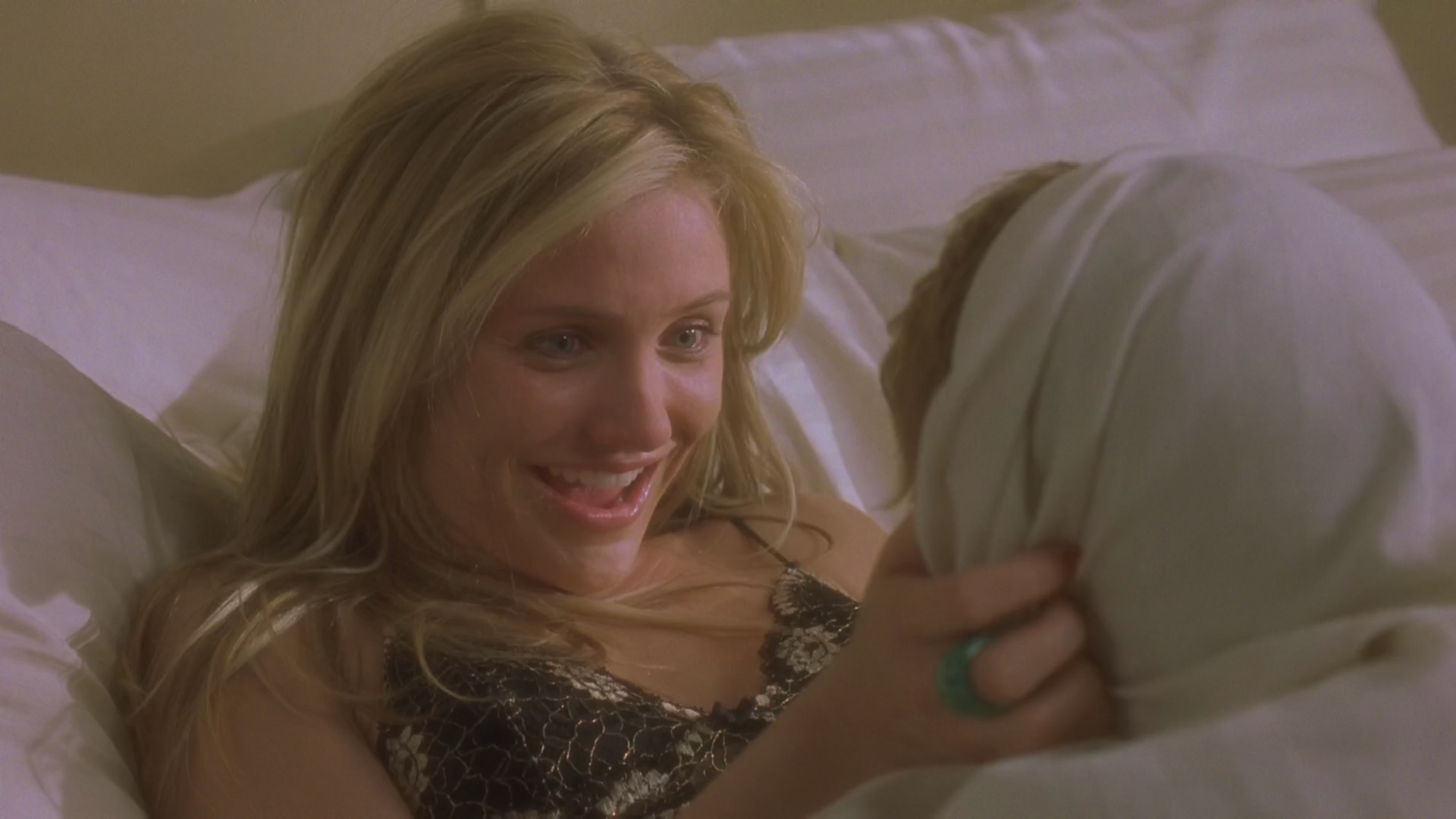 Cameron Diaz - The Sweetest Thing (2002) "Lesbian/Bikini/Lingerie"...