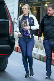 Iggy-Azalea-in-Skinny-Jeans--07.jpg